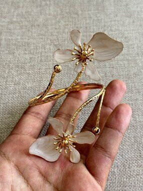 Fairycore White Flower Gold Wrap Arm Cuff Bracelet Coquette Boho Statement OS